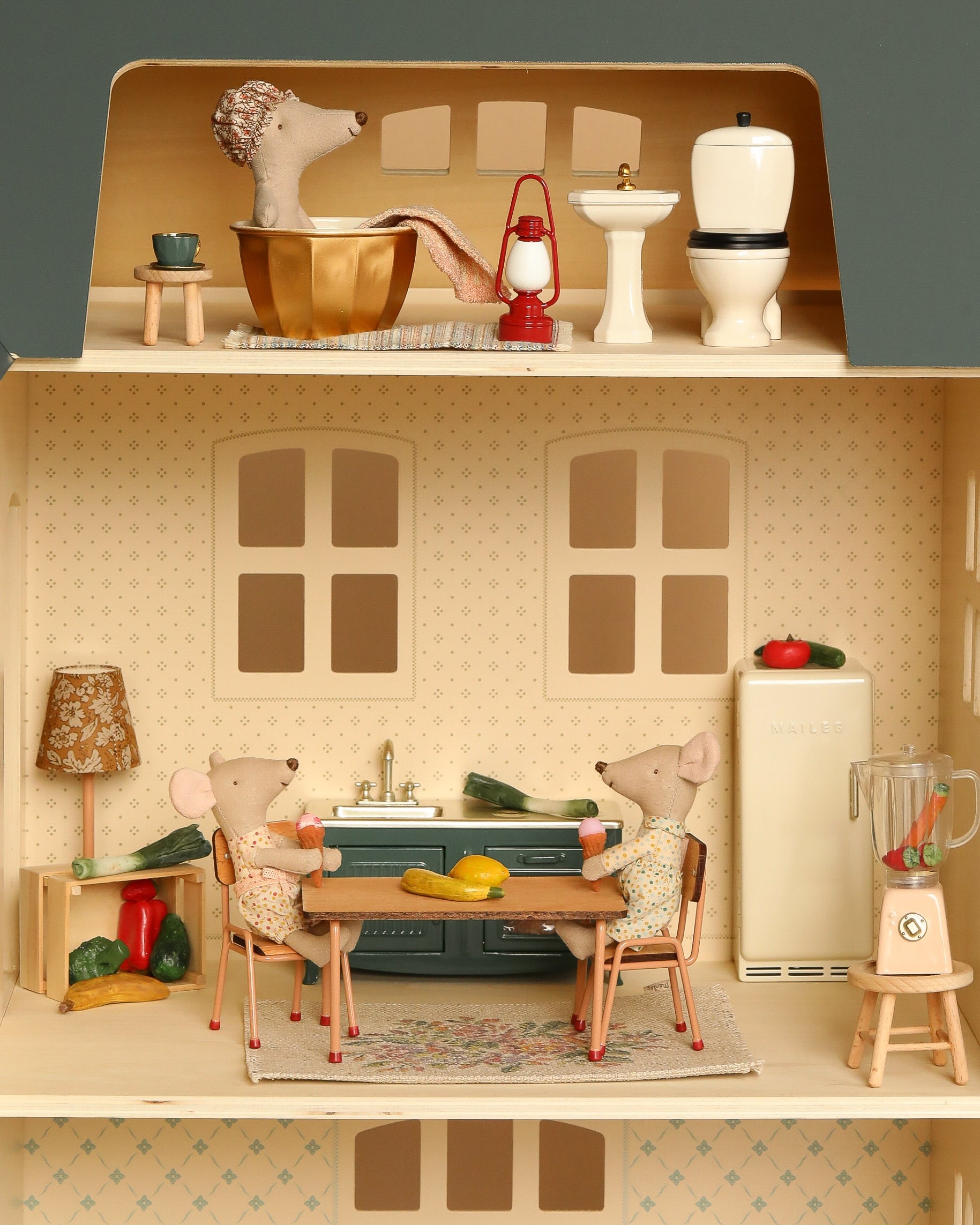 Maileg Fully Furnished Holiday Dollhouse Set + Surprise Gift